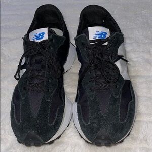 New Balance 327